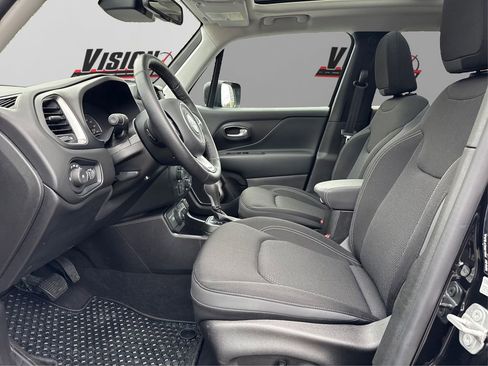 Used 2023 Jeep Renegade Latitude w/ Sun/Sound Group AWD/4WD image 9