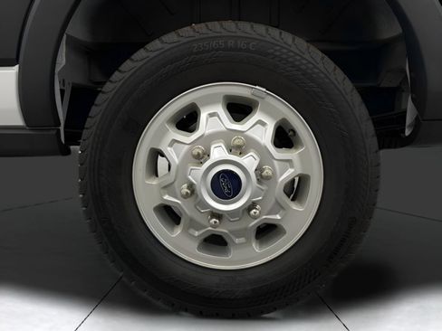 Used 2024 Ford Transit 250 148 Medium Roof Extended AWD w/ Exterior Upgrade Package image 28