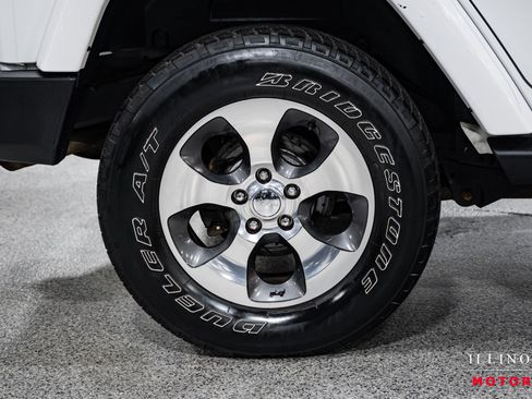 Used 2016 Jeep Wrangler Unlimited Sahara image 10
