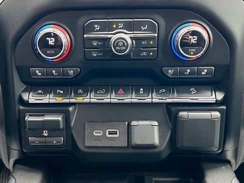 Used 2021 Chevrolet Silverado 1500 LTZ w/ LTZ Premium Package image 34