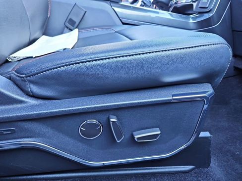 Used 2022 Ford F150 Lariat w/ Equipment Group 502A High image 29