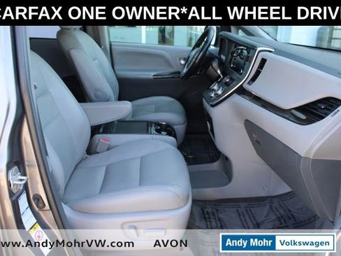 Used 2018 Toyota Sienna XLE w/ XLE Navigation Package AWD/4WD image 18