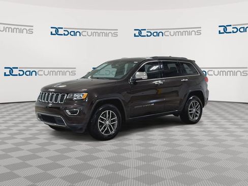Used 2017 Jeep Grand Cherokee Limited AWD/4WD image 4