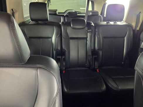 Used 2023 Ford Expedition Max XLT image 33