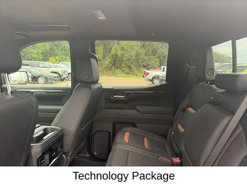 Used 2025 GMC Sierra 1500 AT4 w/ AT4 Premium Package AWD/4WD image 11