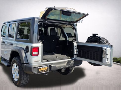 Used 2023 Jeep Wrangler Unlimited Sport AWD/4WD image 35