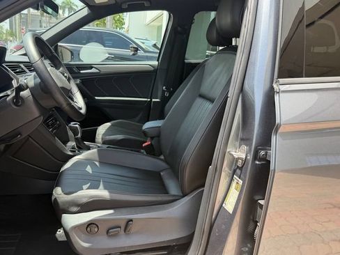 Certified 2022 Volkswagen Tiguan SE R-Line FWD image 12
