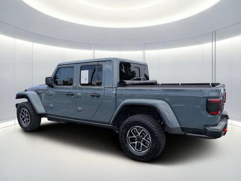 Used 2026 Jeep Gladiator Rubicon AWD/4WD image 5