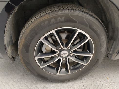 Used 2018 Dodge Journey SE w/ Popular Equipment Group FWD image 31