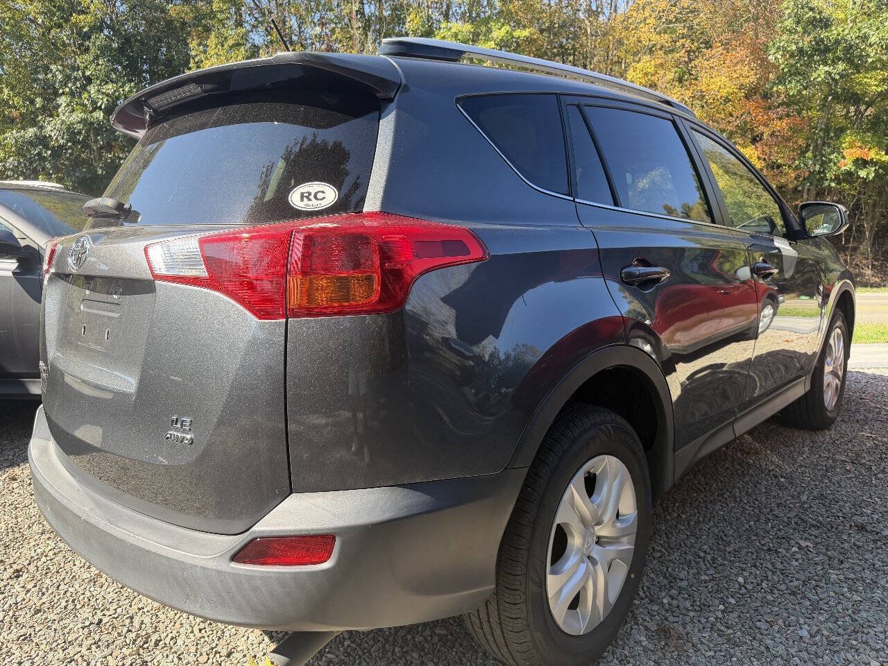 Used 2015 Toyota RAV4 LE AWD/4WD image 16