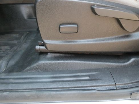 Used 2018 Chevrolet Colorado W/T RWD image 15