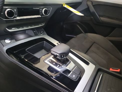 Used 2024 Audi Q5 e Prestige image 21