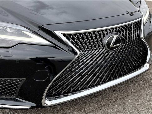 Used 2022 Lexus LS 500 w/ Accessory Package (Z1) image 28