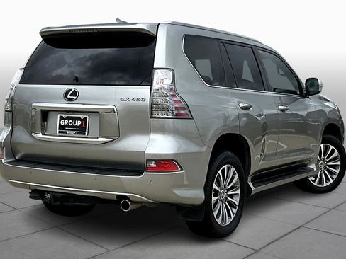 Used 2020 Lexus GX 460 Luxury w/ Accessory Package image 13