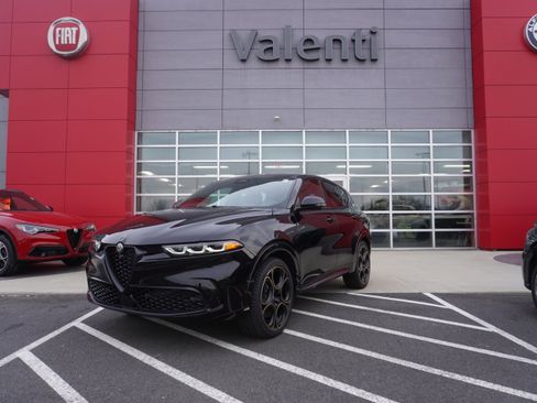New 2025 Alfa Romeo Tonale image 1