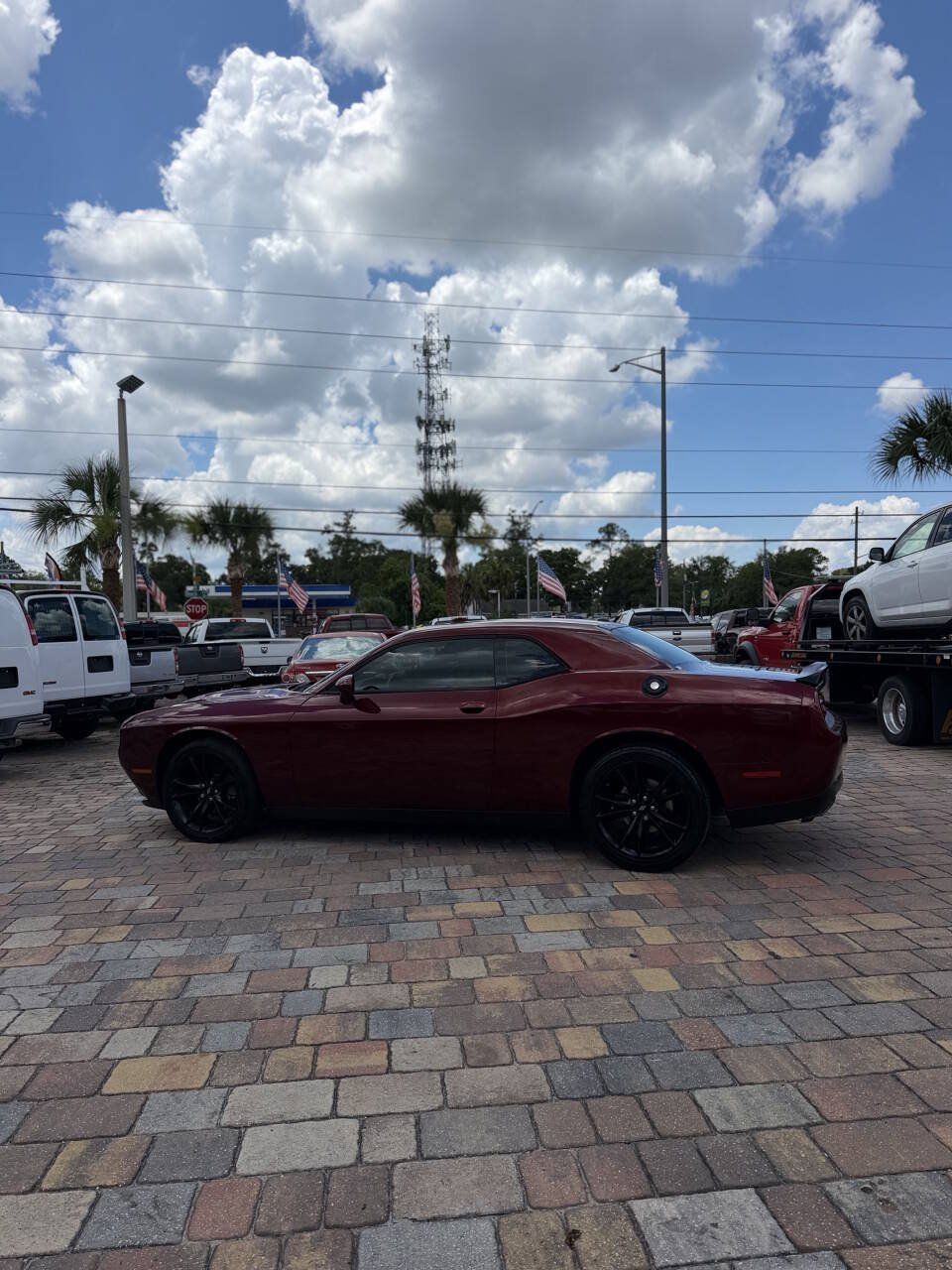 Used 2017 Dodge Challenger SXT w/ Blacktop Package RWD image 12