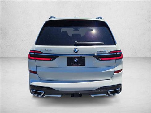 New 2027 BMW X7 xDrive40i w/ M Sport Package AWD/4WD image 8