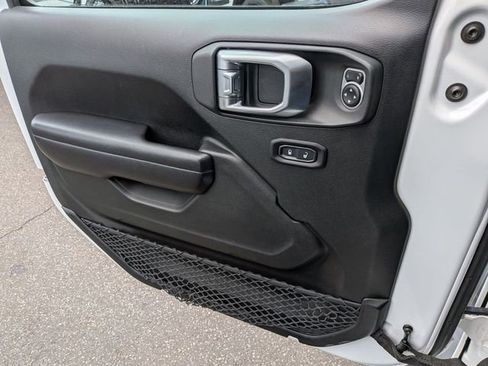 Certified 2018 Jeep Wrangler Sport AWD/4WD image 20