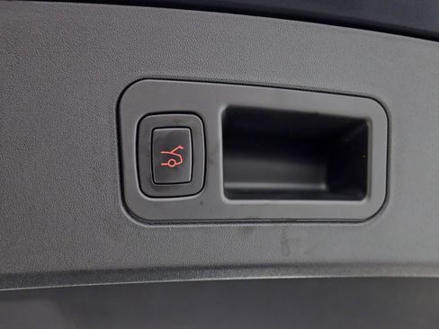 Used 2019 Tesla Model S 100D AWD/4WD image 37