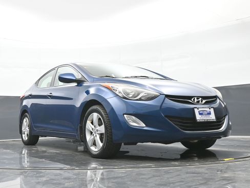 Used 2013 Hyundai Elantra GLS w/ Preferred Pkg FWD image 40
