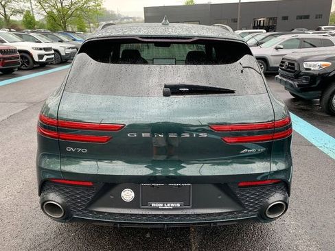 Used 2022 Genesis GV70 3.5T Sport w/ Sport Advanced Package AWD/4WD image 4