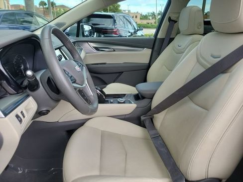 Certified 2024 Cadillac XT5 Premium Luxury FWD image 23