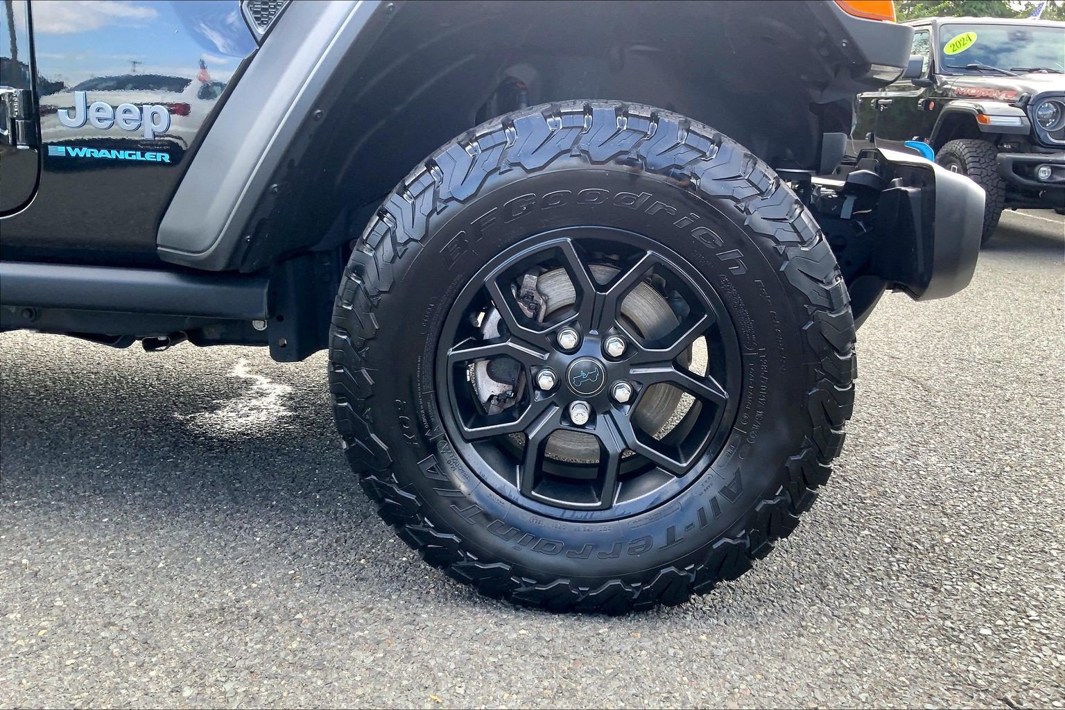 Certified 2024 Jeep Wrangler Unlimited AWD/4WD image 10