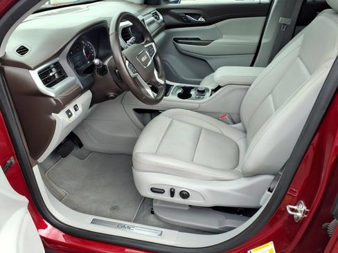 Used 2023 GMC Acadia SLT w/ Preferred Package AWD/4WD image 9