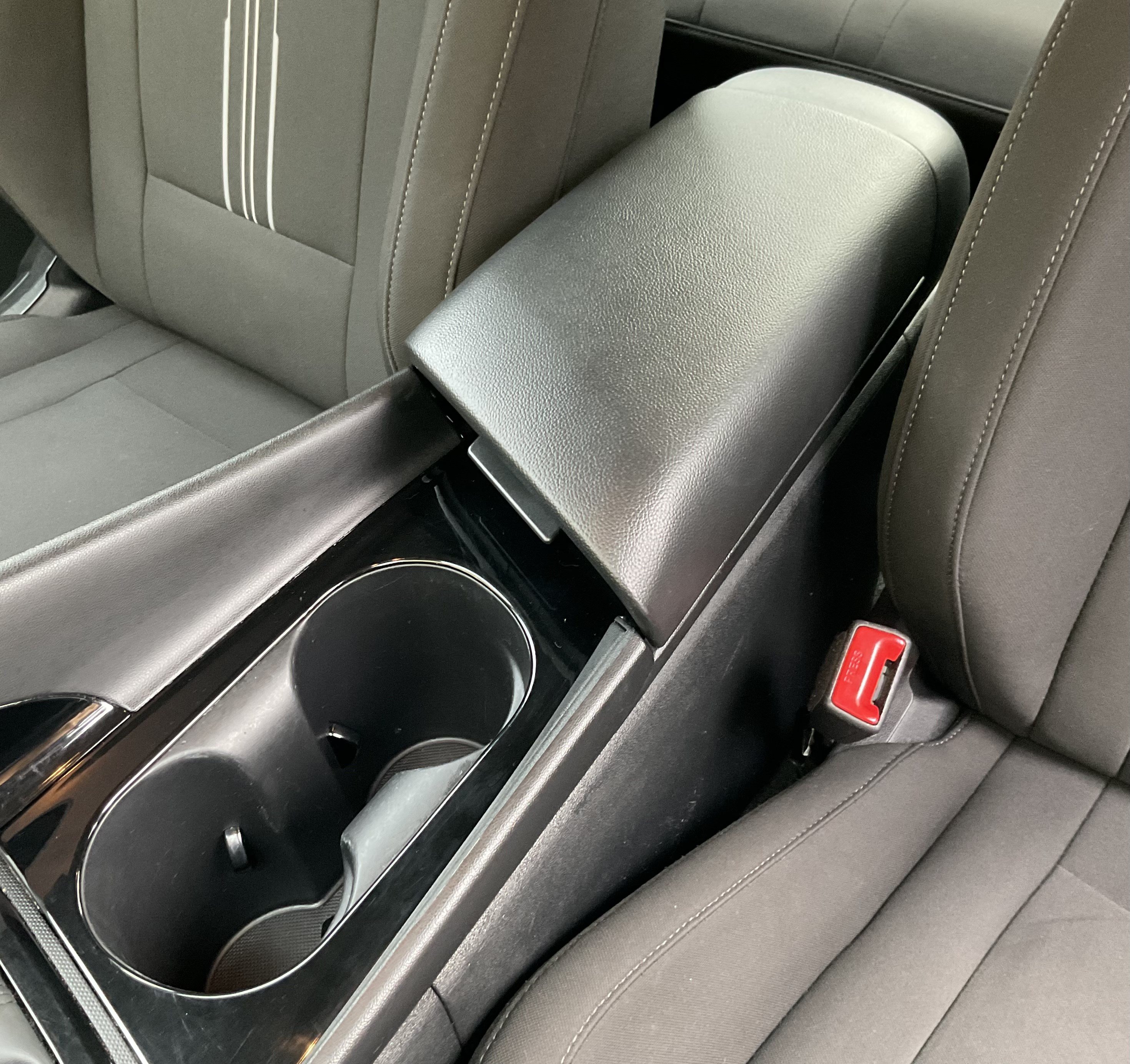 Used 2025 Hyundai Elantra SEL FWD image 19