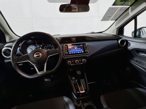 Used 2025 Nissan Versa SV FWD image 30