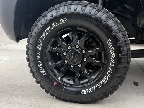 Used 2017 RAM 2500 Power Wagon w/ Luxury Group AWD/4WD image 18