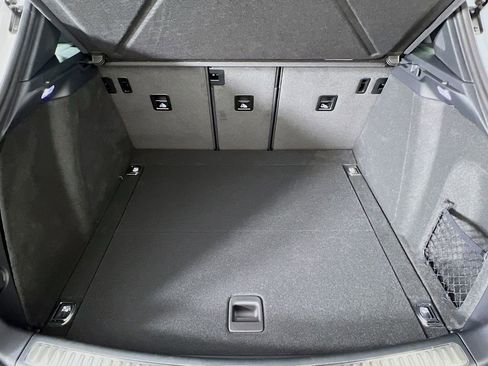 New 2026 Porsche Macan image 28