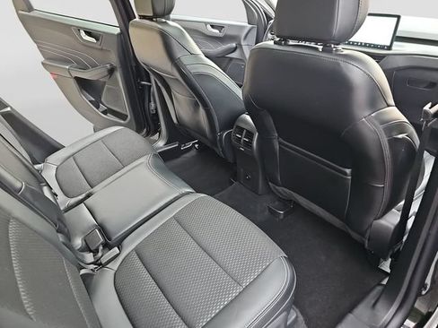 Used 2025 Ford Escape SE FWD image 34