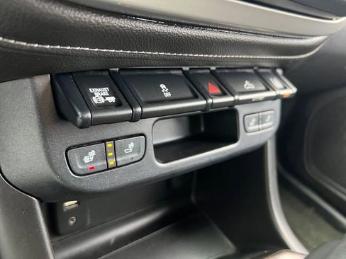 Used 2017 GMC Canyon SLT w/ Driver Alert Package image 26