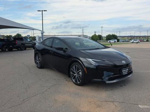 Used 2024 Toyota Prius Limited w/ Limited Premium Package FWD image 4