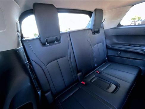 Certified 2026 INFINITI QX60 Luxe w/ Cargo Package AWD/4WD image 33
