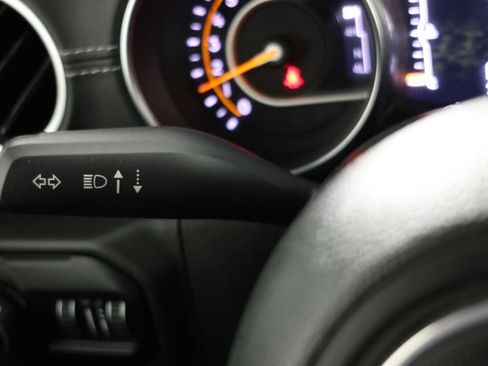 Used 2020 Jeep Wrangler Unlimited Sahara image 24