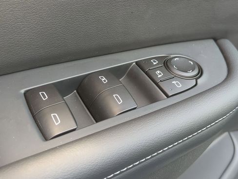 Used 2026 Buick Enclave Preferred FWD image 23