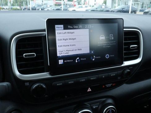 New 2025 Hyundai Venue SEL image 5