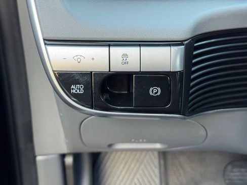 Used 2022 Hyundai Ioniq 5 SE image 16