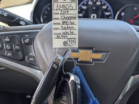 Used 2019 Chevrolet Malibu Premier w/ Sun and Wheel Package FWD image 38