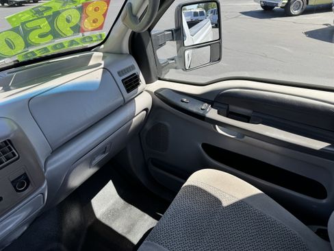 Used 2001 Ford F250 4x4 Regular Cab Super Duty image 16