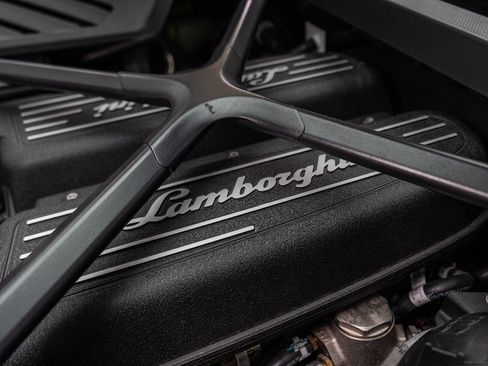 Used 2020 Lamborghini Huracan EVO AWD/4WD image 60