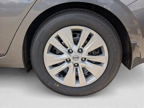New 2025 Nissan Sentra S image 9