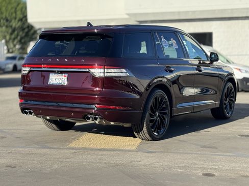 Certified 2023 Lincoln Aviator Reserve w/ Equipment Group 201A image 8