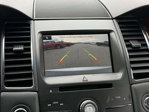 Used 2015 Ford Taurus Limited image 21