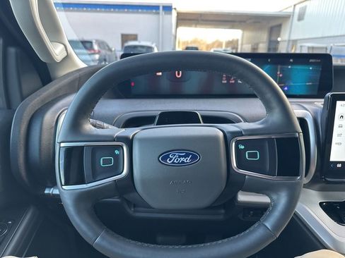 Used 2025 Ford Expedition Max Active image 22