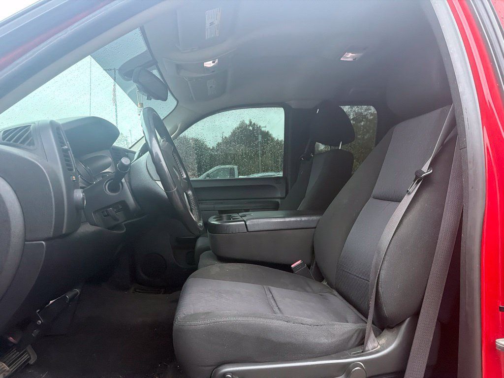 Used 2011 GMC Sierra 1500 SLE w/ Power Tech Package AWD/4WD image 3