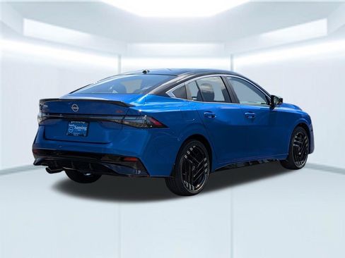 New 2026 Nissan Sentra SR w/ Floor Mat Package FWD image 7