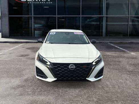 Used 2024 Nissan Altima 2.5 SR AWD/4WD image 8